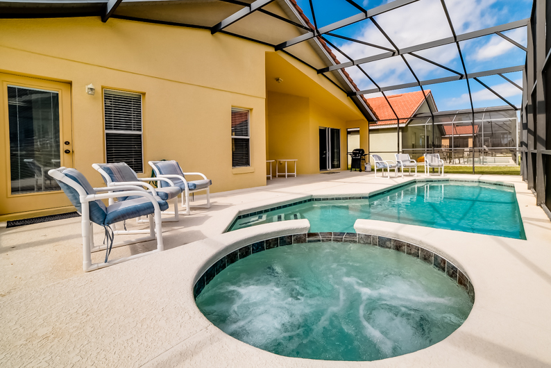 Villa Private heated pool and spa 